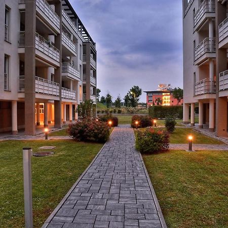 Bloom Apartment Pero Ngoại thất bức ảnh
